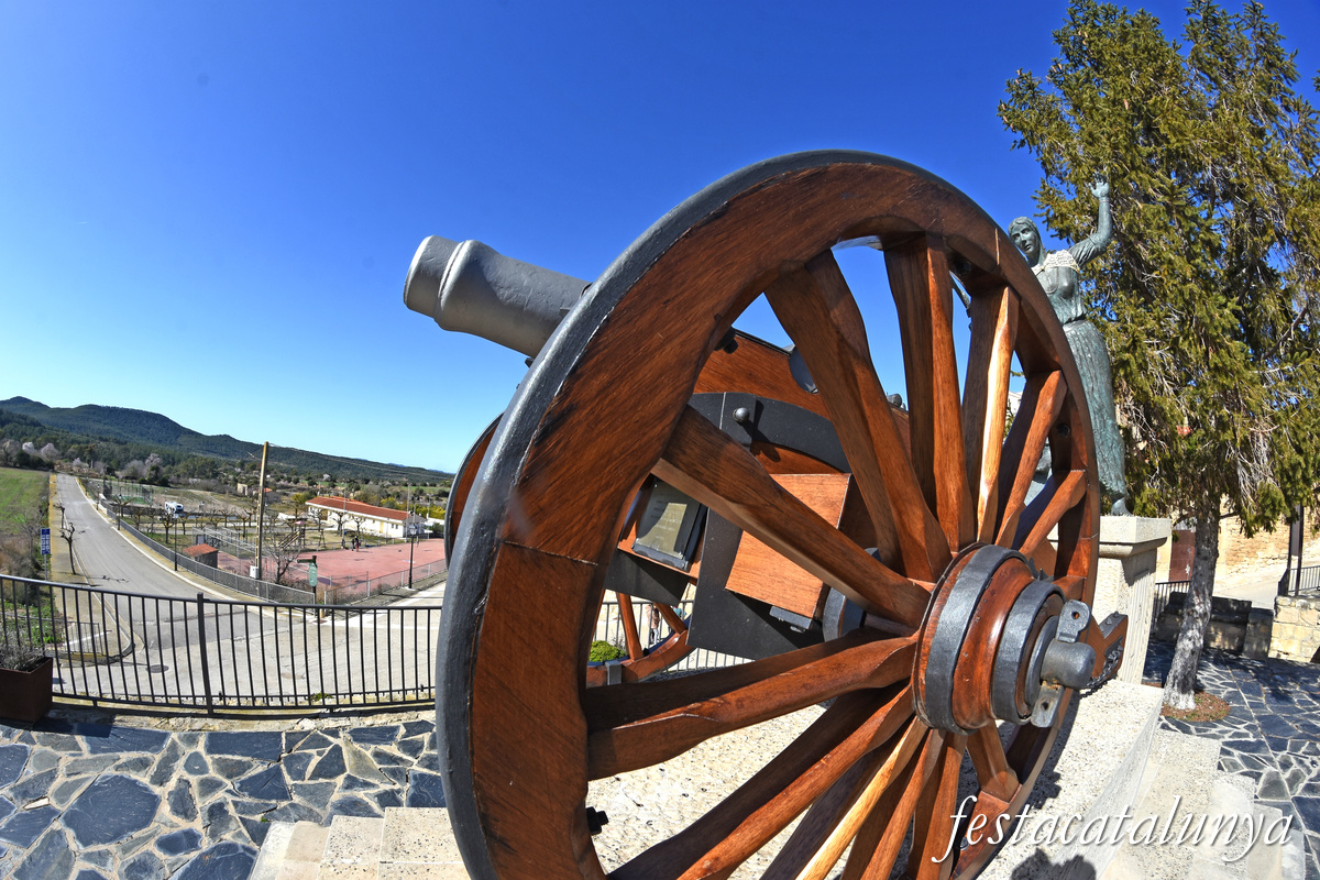 Fulleda - Monument a Agustina d'Aragó 