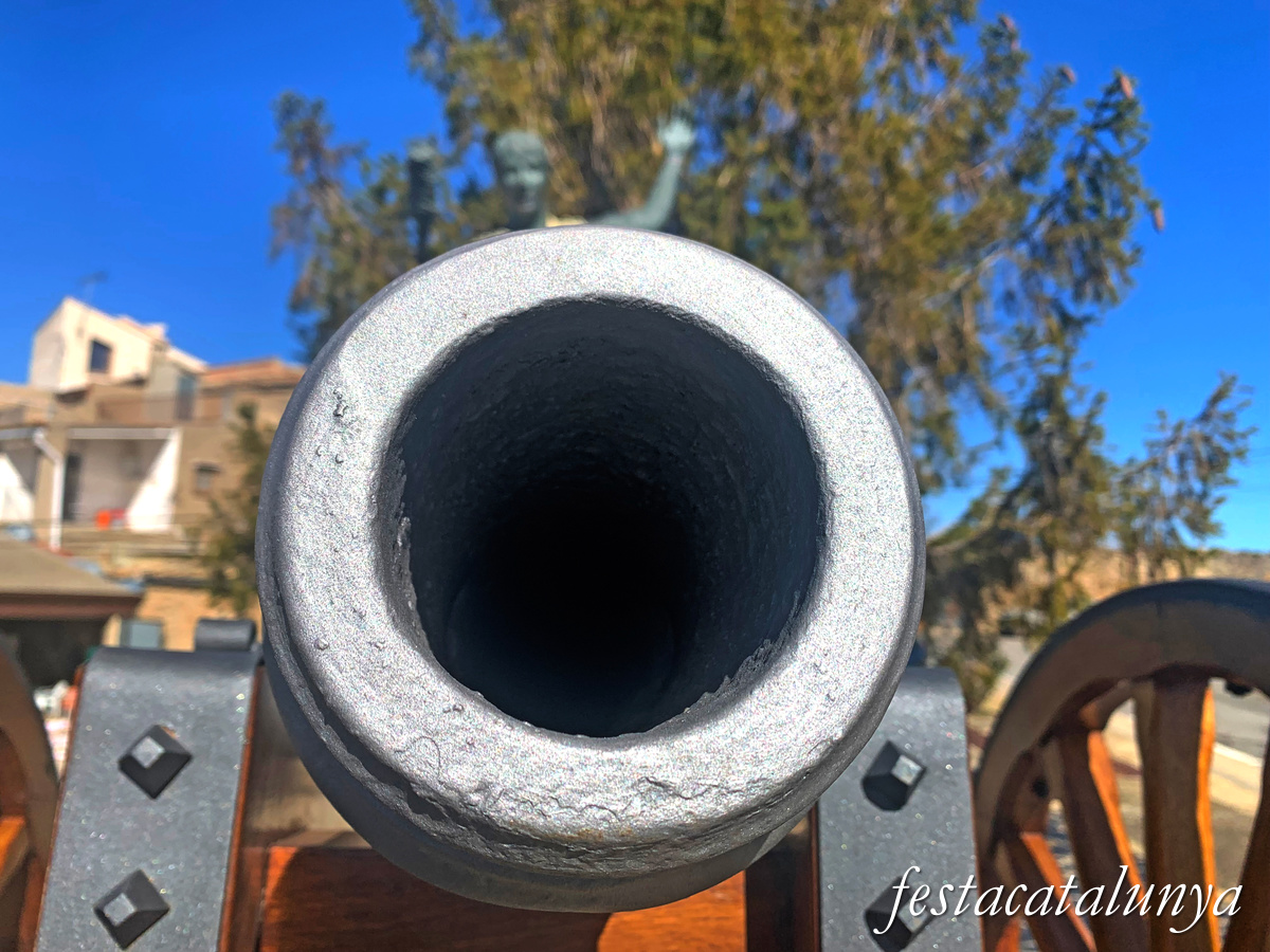 Fulleda - Monument a Agustina d'Aragó