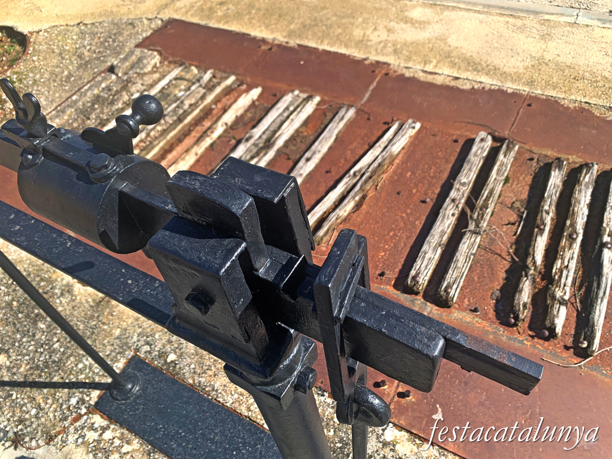 Fulleda - Monument a Agustina d'Aragó 
