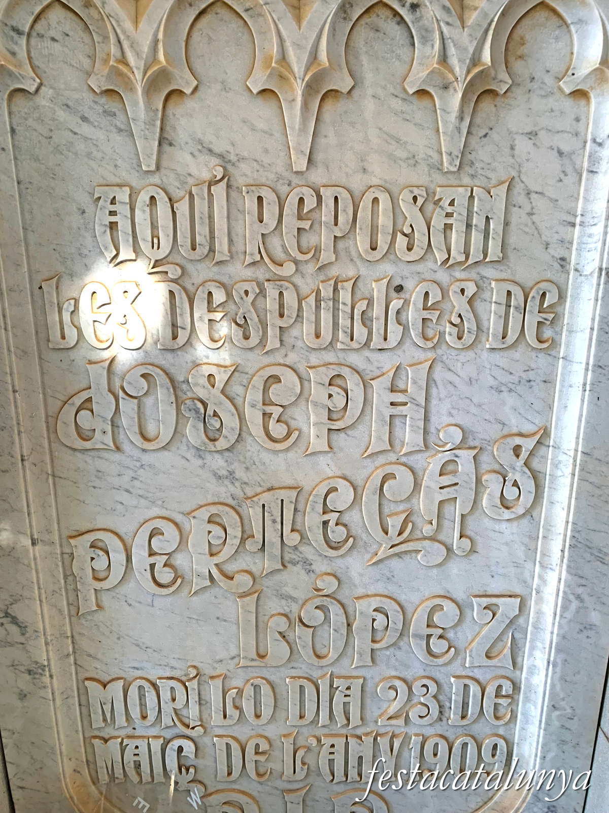 Vila-sana - Panteó de Josep Pertegás al cementiri 