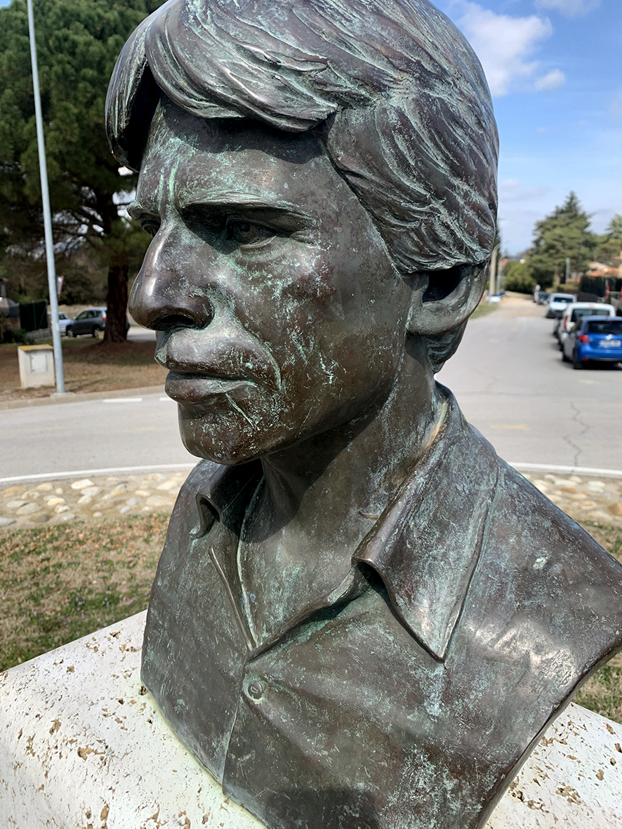 Escultura a Pep Bassas a Seva