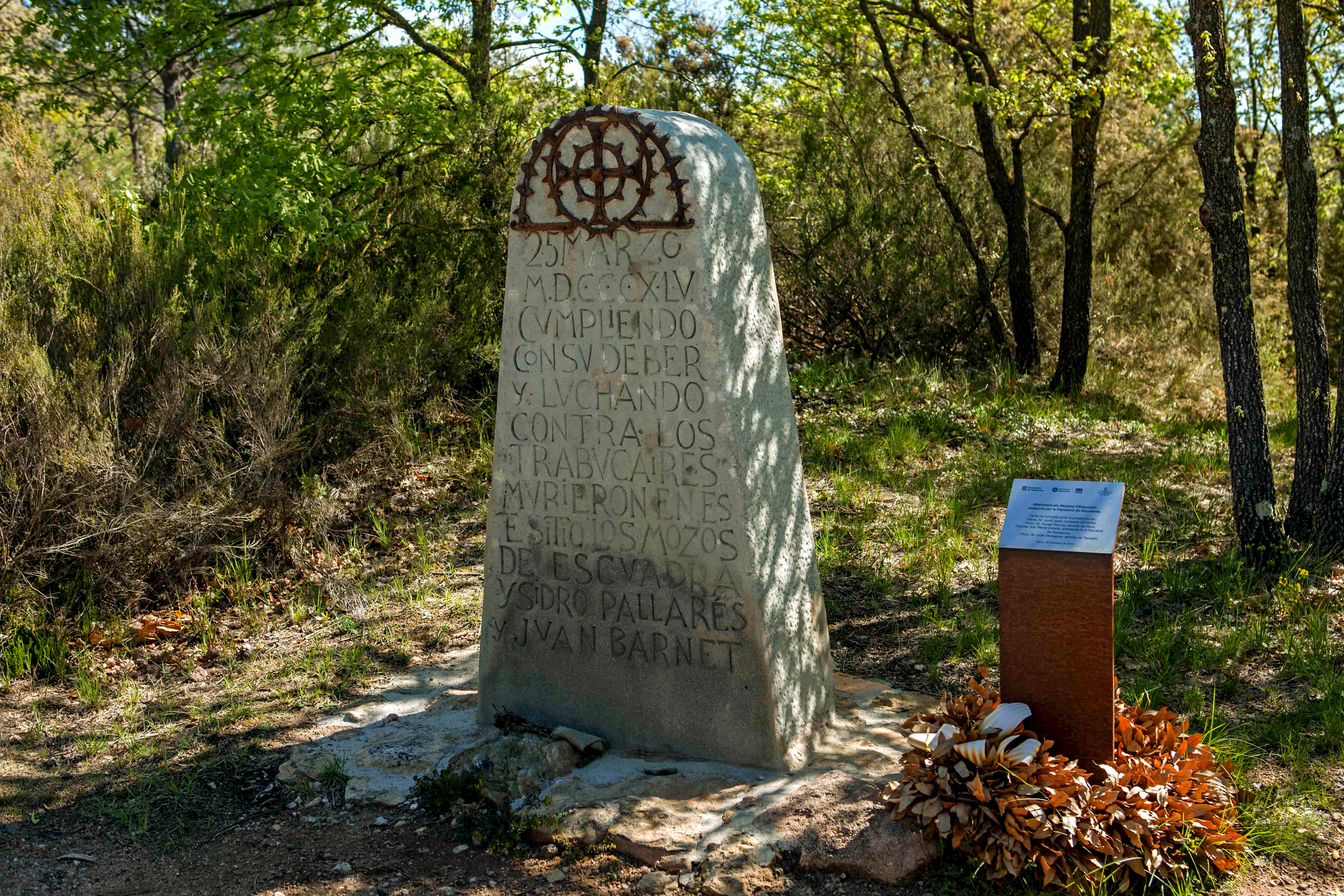 Seva - Monòlit als Mossos d'Esquadra a Seva