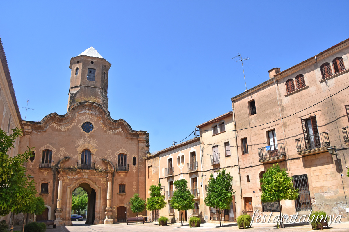 Aiguamúrcia - Plaça de Sant Bernat del monestir de Santes Creus 