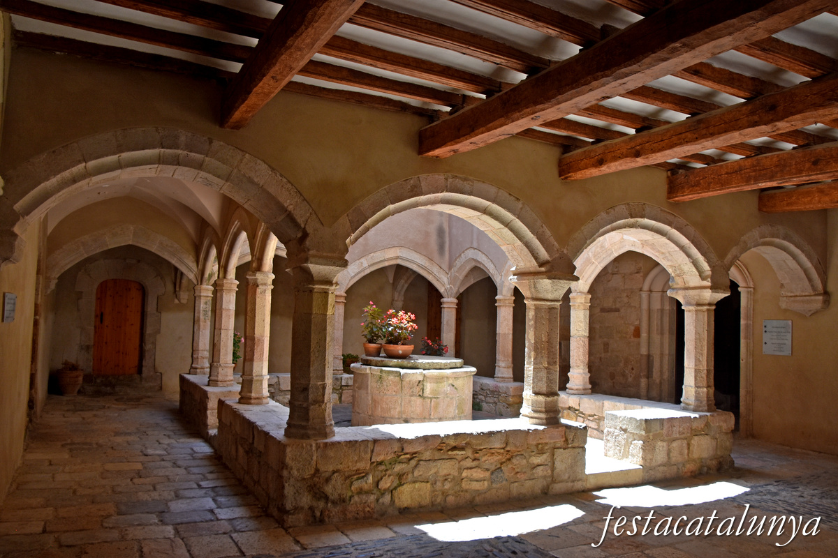 Aiguamúrcia - Palau Abacial del monestir de Santes Creus