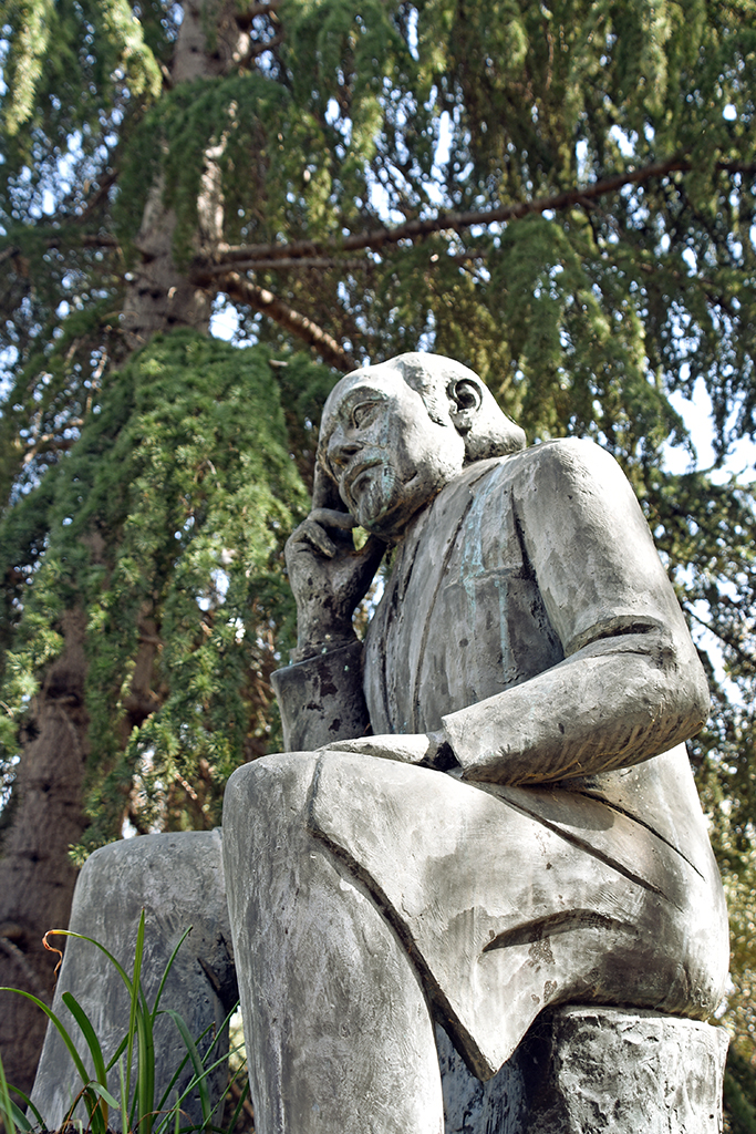 Monument a Joan Abelló a Mollet del Vallès