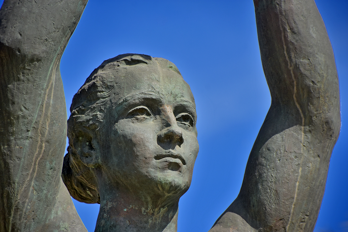 Monument a Lluís Companys i a tots els immolats per les llibertats de Catalunya a Mollet del Vallès ***