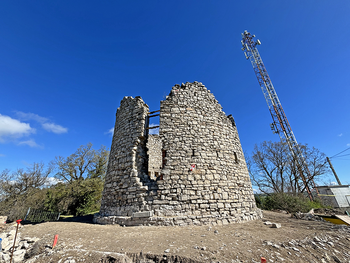 El Castellot, torre de la Panadella a Montmaneu