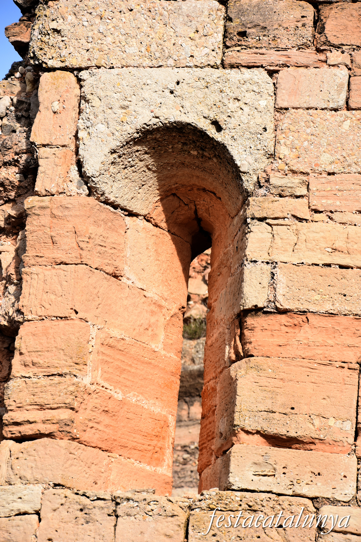 Sarral - Església romànica de Sant Pere d'Anguera 