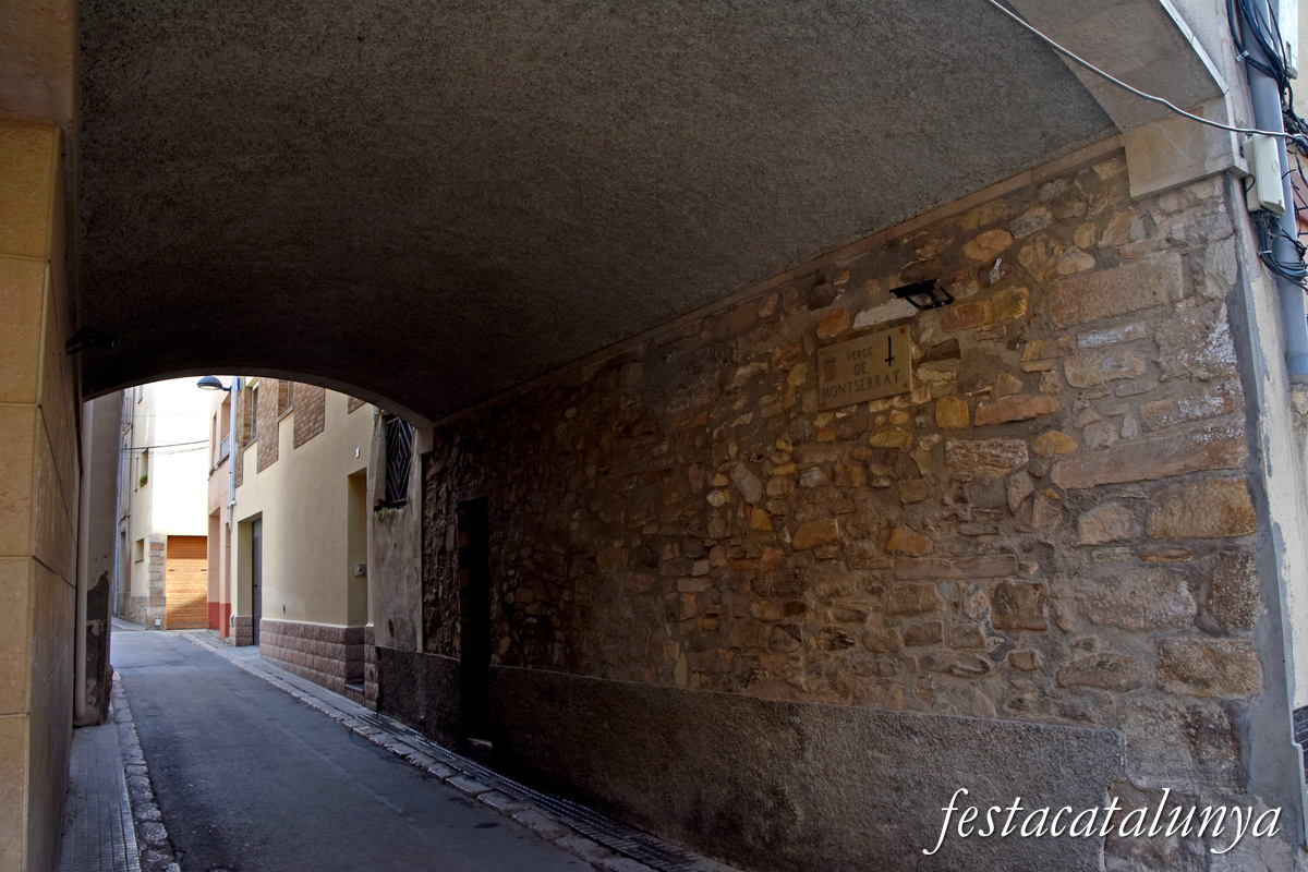 Sarral - Porxada Verge de Montserrat