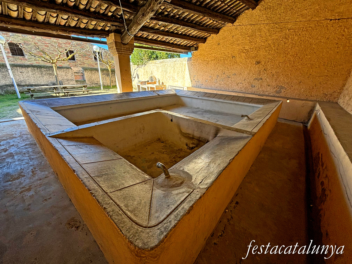 Montmaneu - Els safareigs 