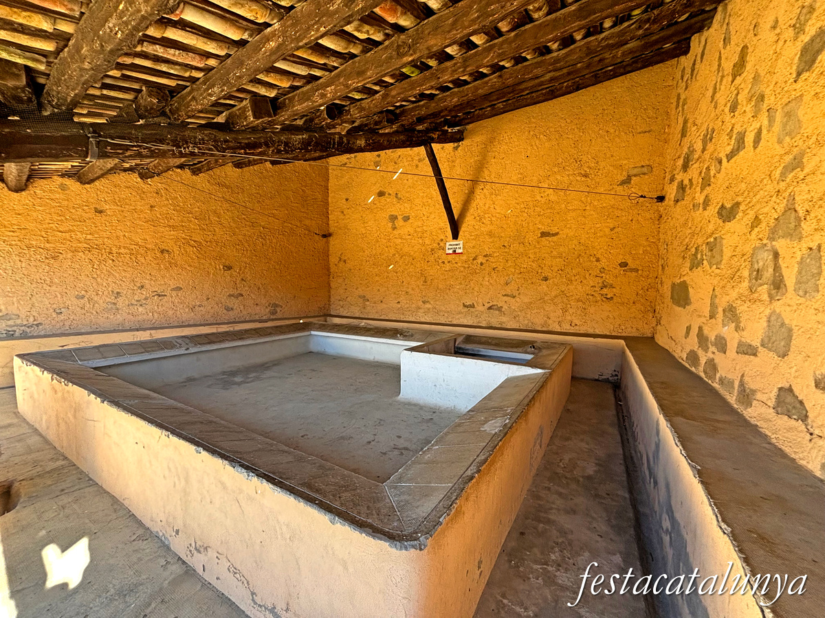 Montmaneu - Els safareigs 