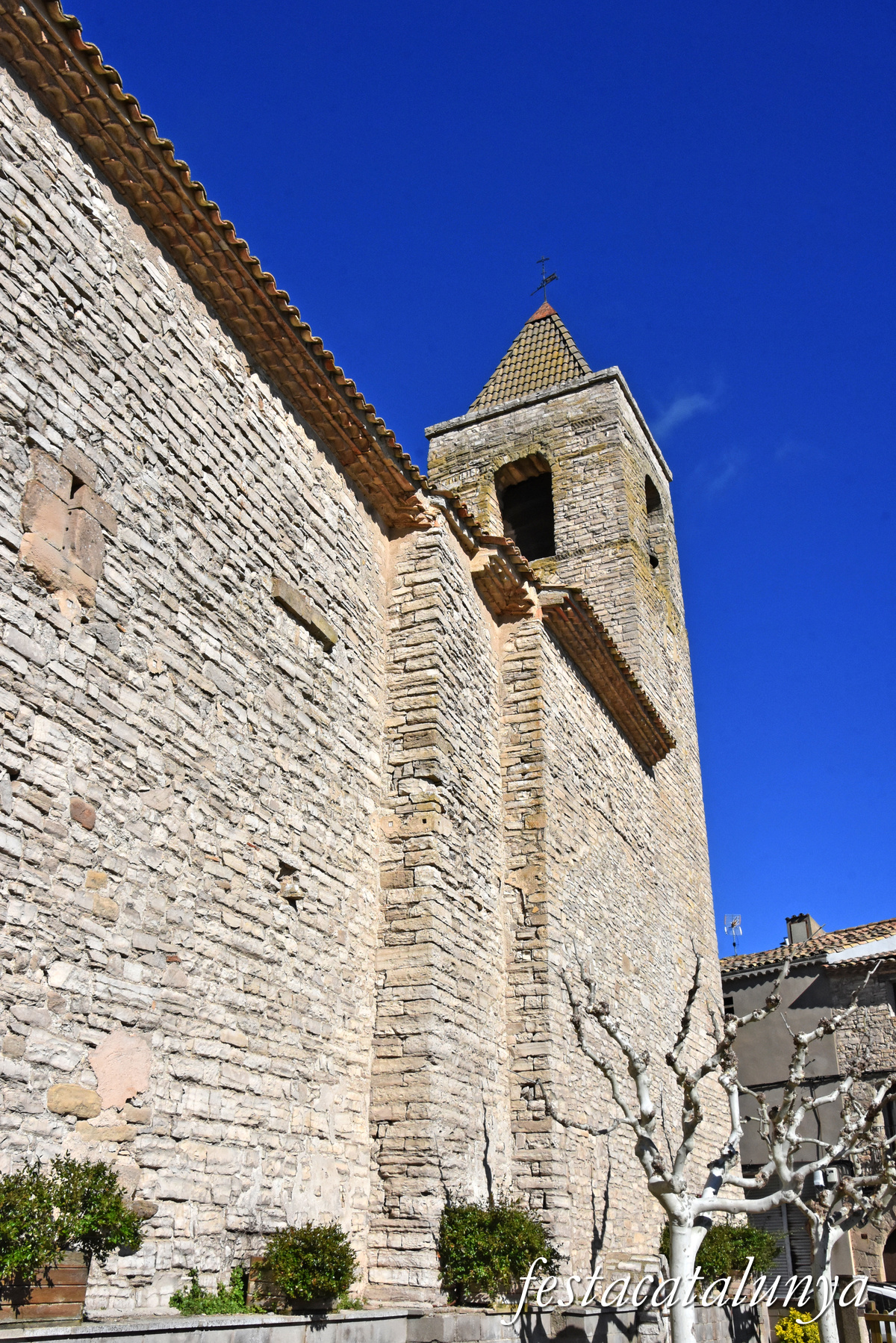 Montmaneu - Església parroquial de Santa Maria 