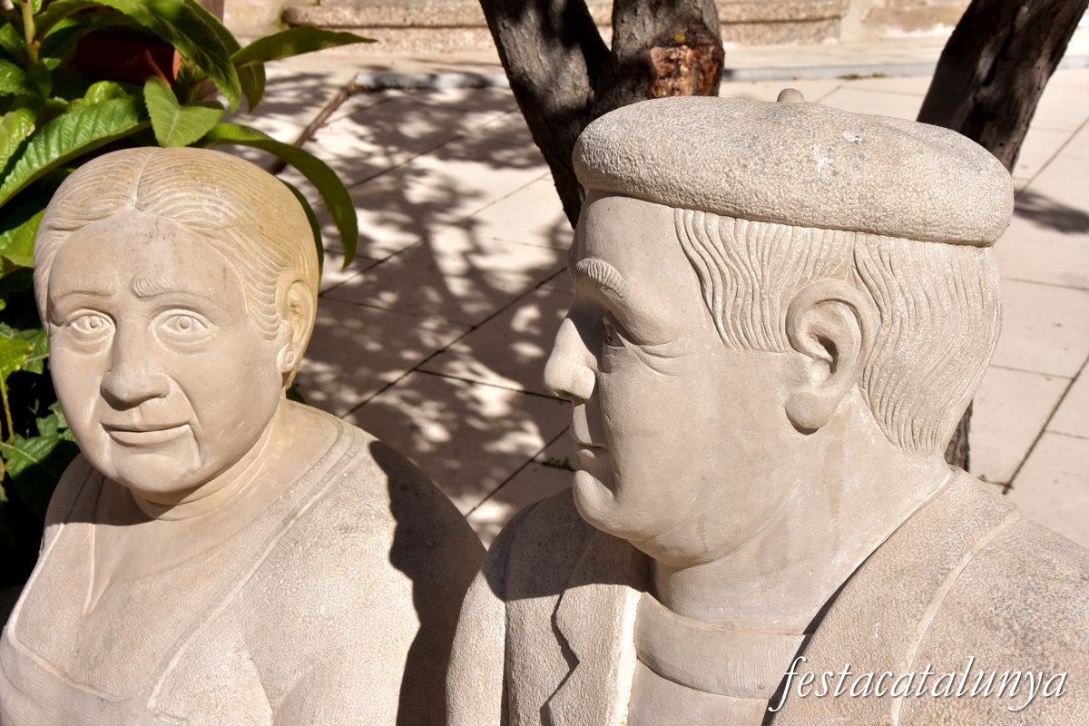 Montmaneu - Monument a la Vellesa 