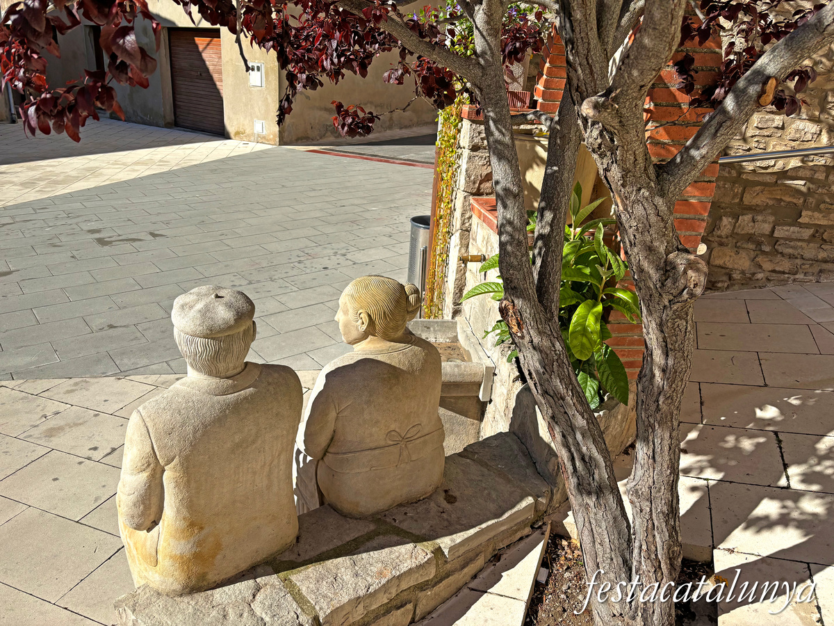 Montmaneu - Monument a la Vellesa 