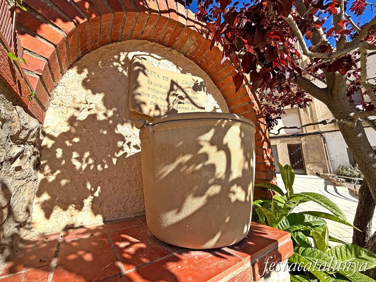 Montmaneu - Monument a la Festa de la Caldera