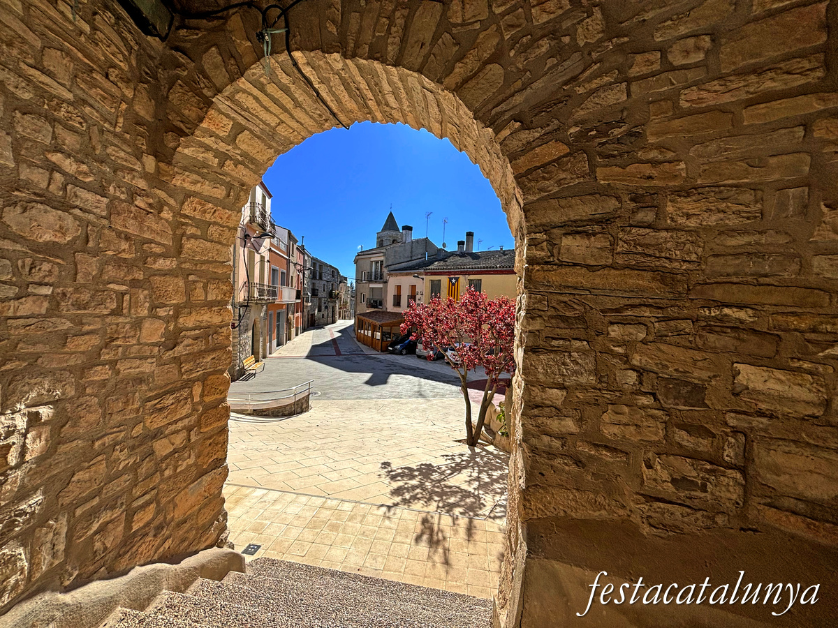 Montmaneu - Plaça Major 