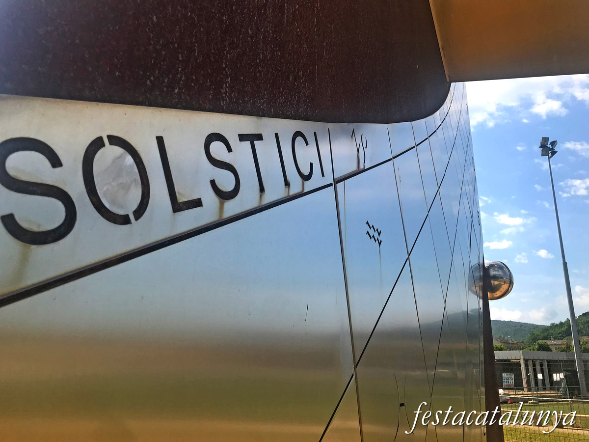 Sant Julià de Vilatorta - Rellotge de sol Àngel de la Concòrdia 