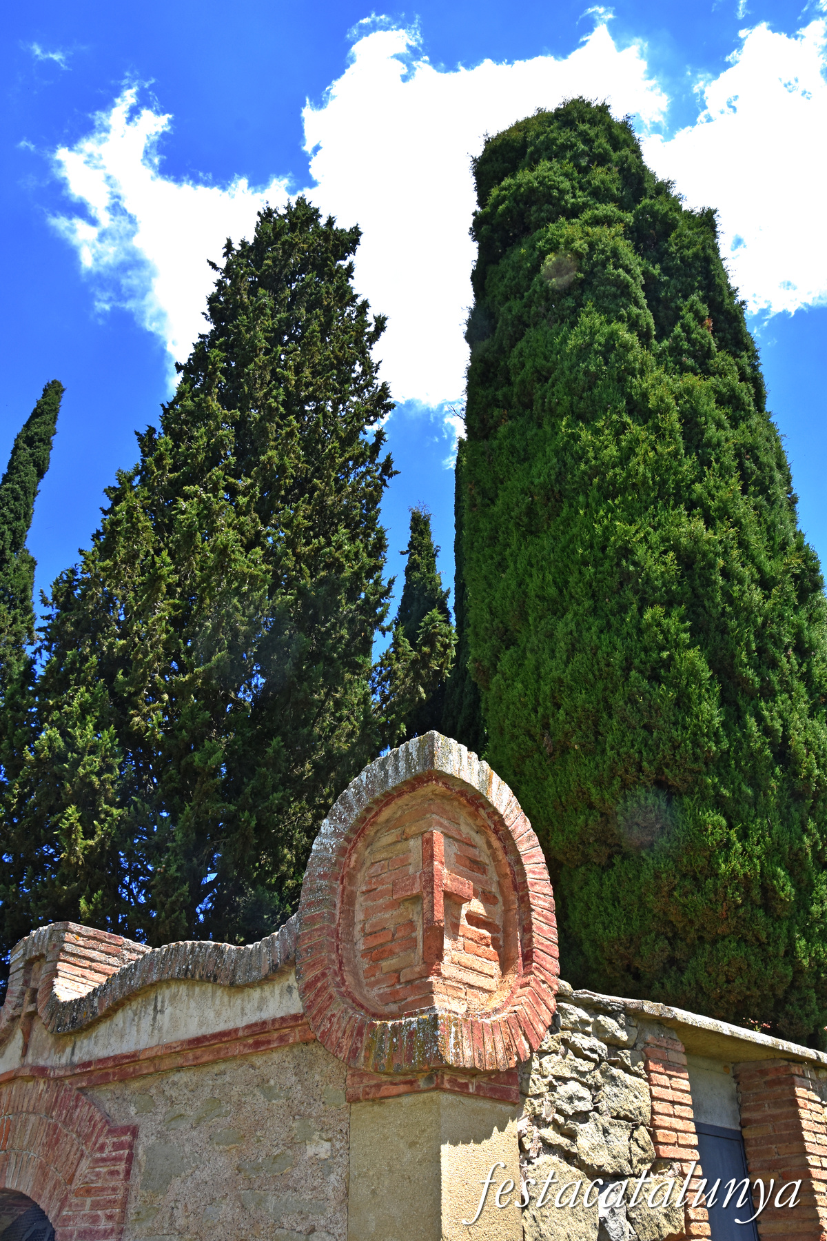 Sant Julià de Vilatorta - Cementiri de Vilalleons 