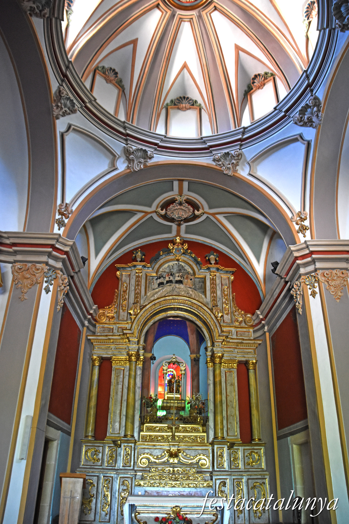 Sant Julià de Vilatorta- Santuari de Puig l'Agulla de Vilalleons - Retaule Major i Cambril de la Mare de Déu 