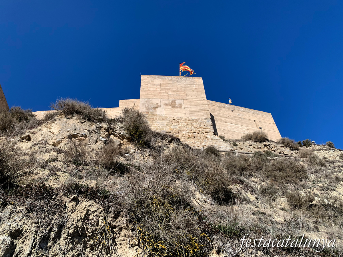 Castellfollit de Riubregós - Recinte emmurallat del castell de Castellfollit