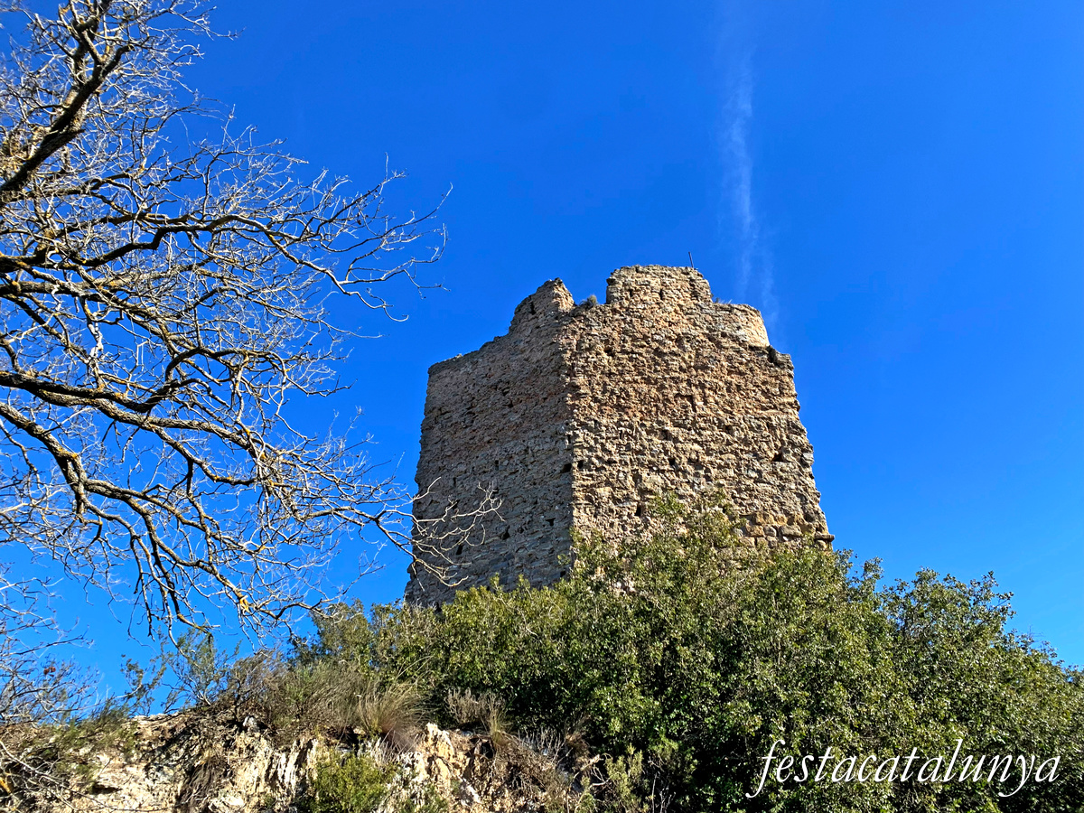 Castellfollit de Riubregós - Torre del Raval del castell de Castellfollit
