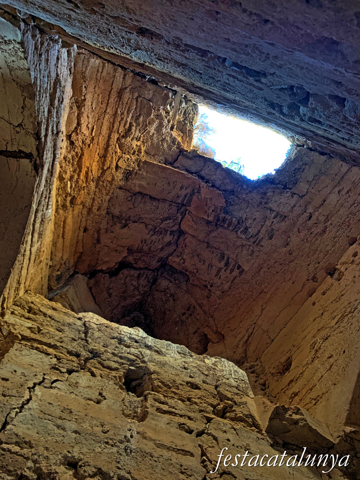 Castellfollit de Riubregós - Torre del Raval del castell de Castellfollit 