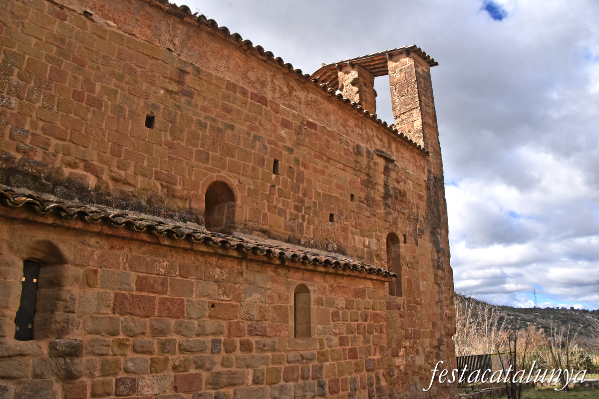 Castellfollit de Riubregós - Priorat de Santa Maria 