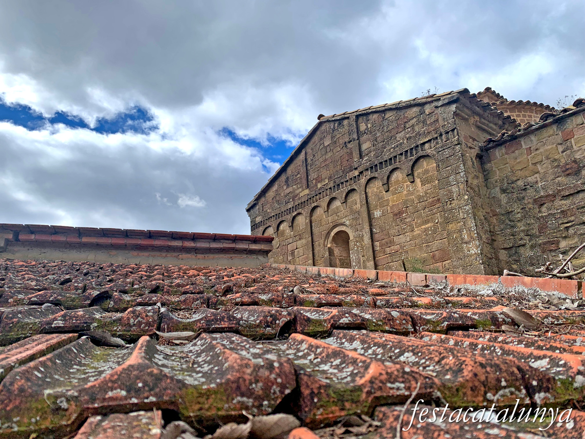 Castellfollit de Riubregós - Priorat de Santa Maria 