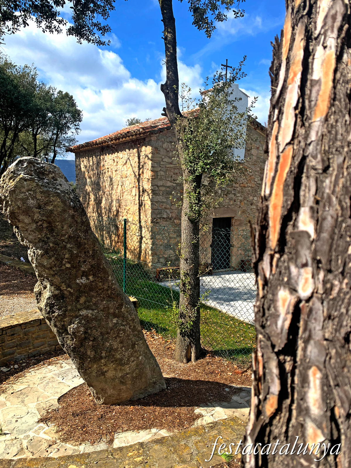 Seva - Menhir de Perafita, can Garriga o de Santa Madrona 
