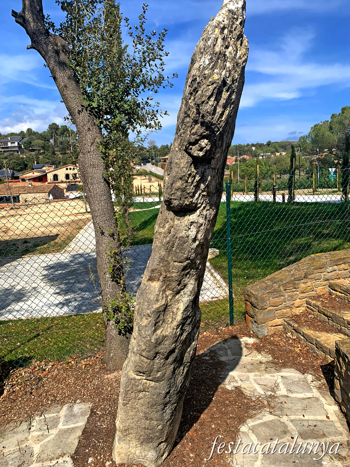 Seva - Menhir de Perafita, can Garriga o de Santa Madrona 