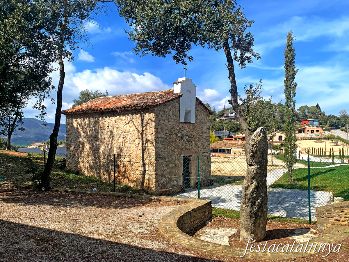 Seva - Menhir de Perafita, can Garriga o de Santa Madrona 