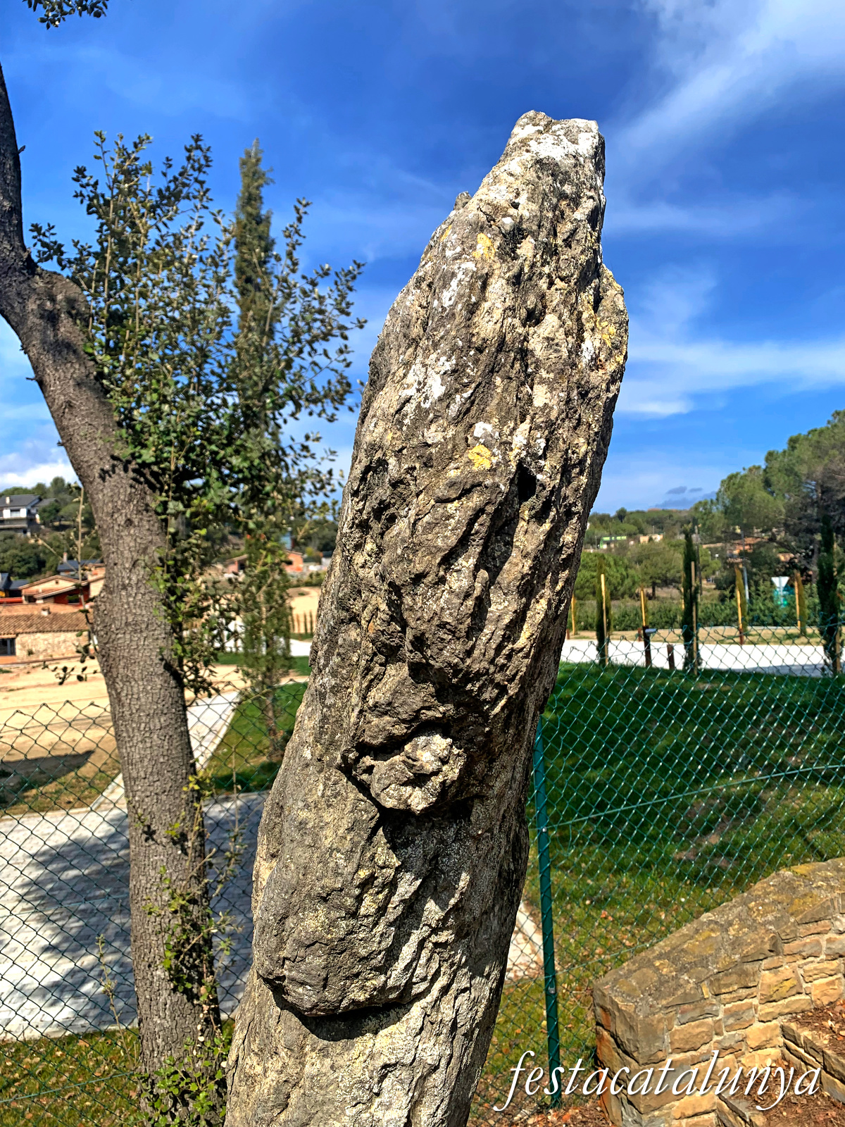 Seva - Menhir de Perafita, can Garriga o de Santa Madrona 