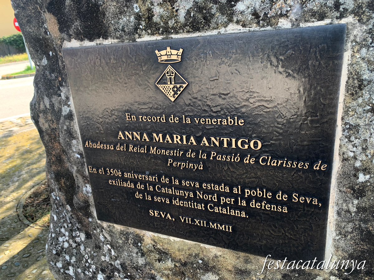 Seva - Monòlit a Anna Mª Amigó