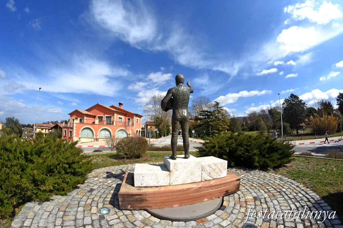 Seva - Monument a Àlex Crivillé 