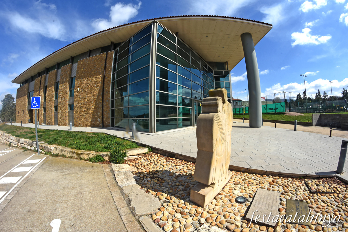 Seva - Monument als hereus i pubilles de Catalunya 