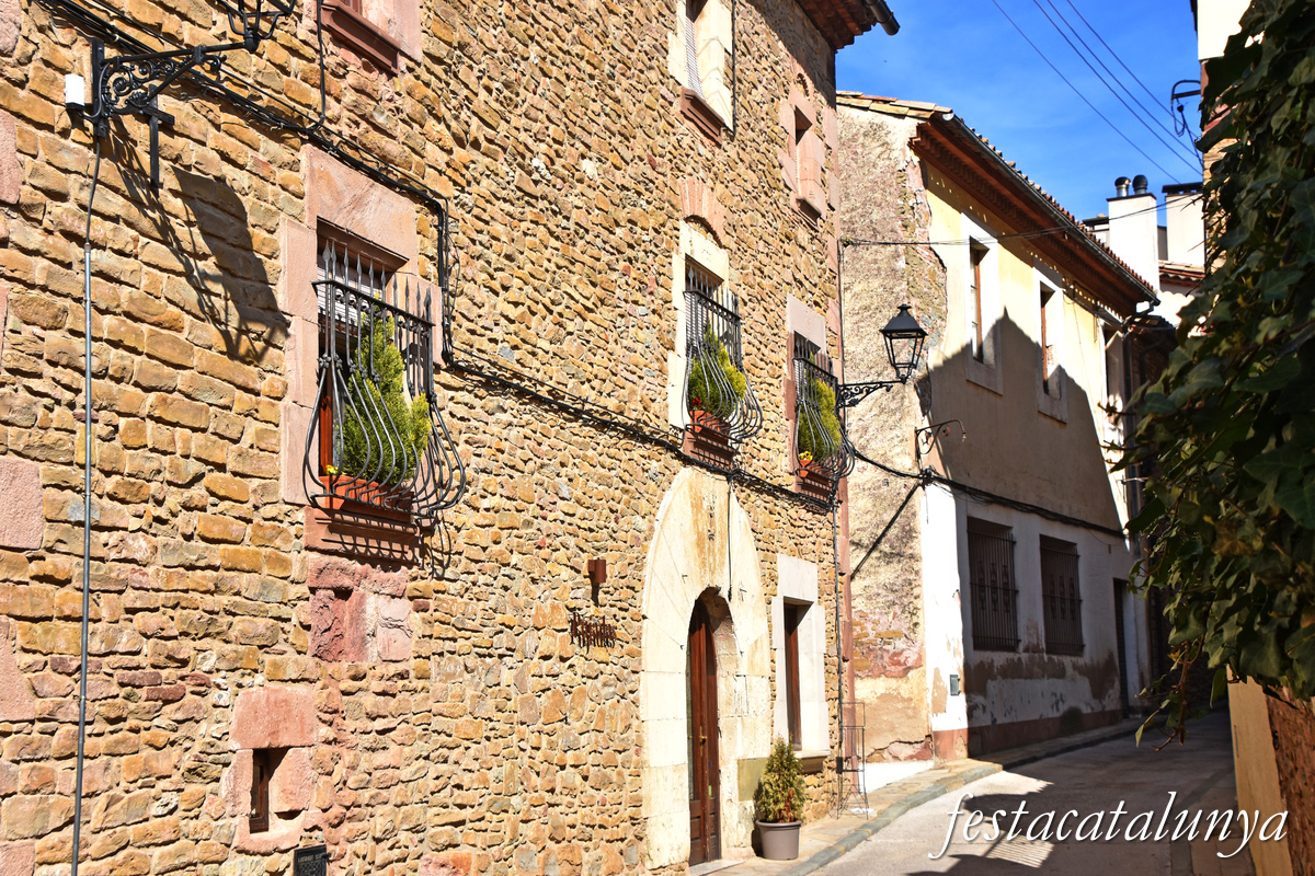 Seva - Carrer de Baix - Cal Pujades 
