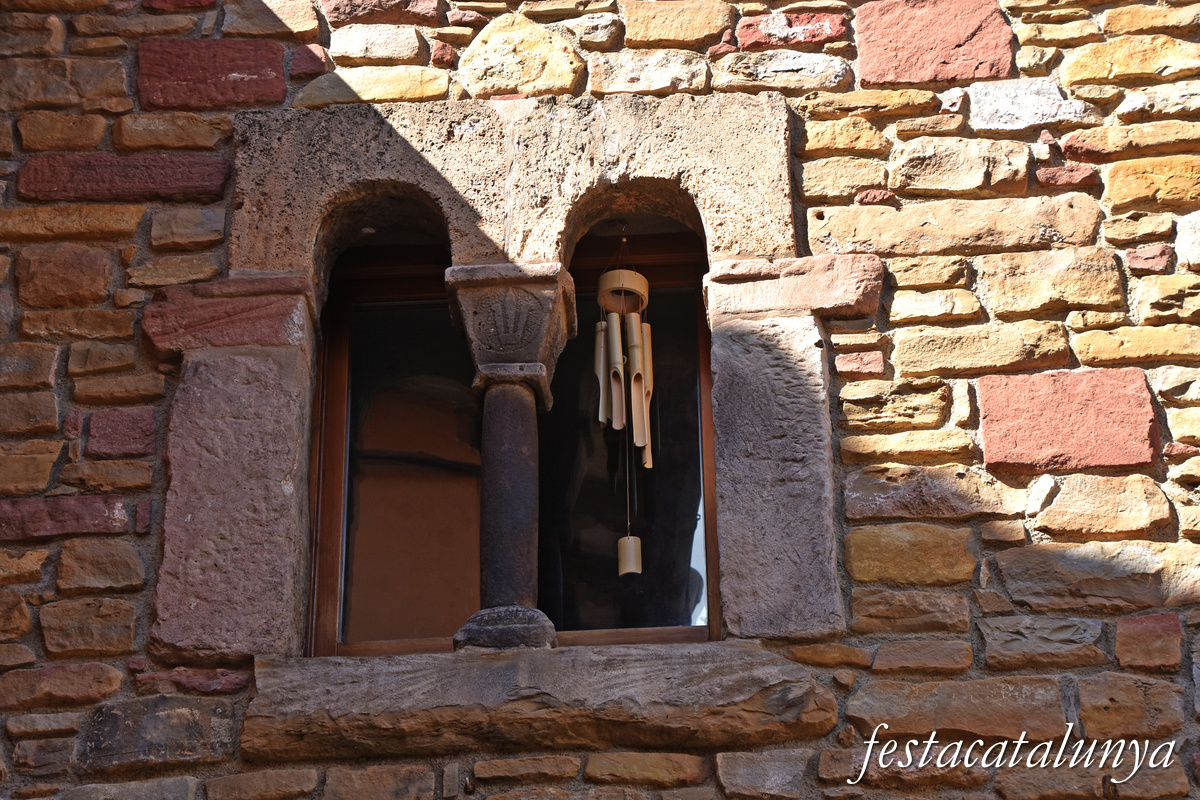 Seva - Plaça de l'Església - Can Romero 