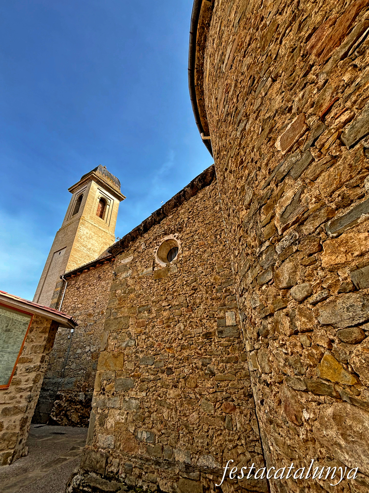 Les Preses - Església parroquial de Sant Pere