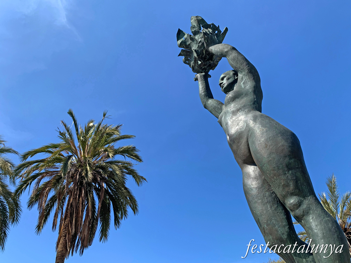 Mollet del Vallès - Monument a Lluís Companys i a tots els immolats per les llibertats de Catalunya
