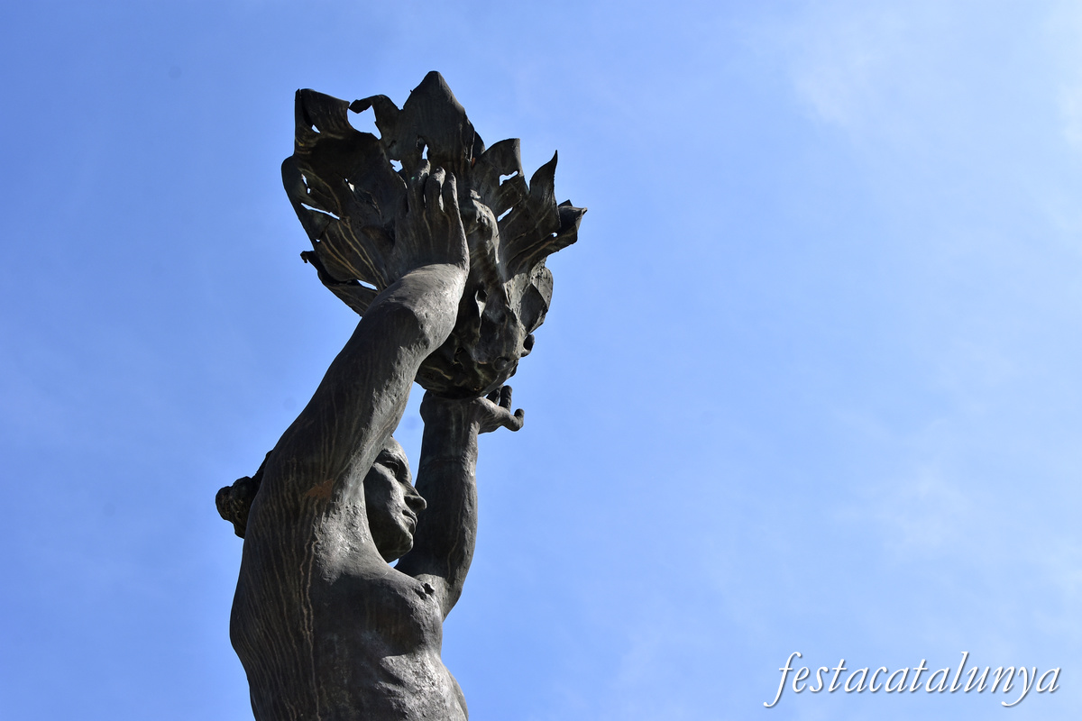 Mollet del Vallès - Monument a Lluís Companys i a tots els immolats per les llibertats de Catalunya
