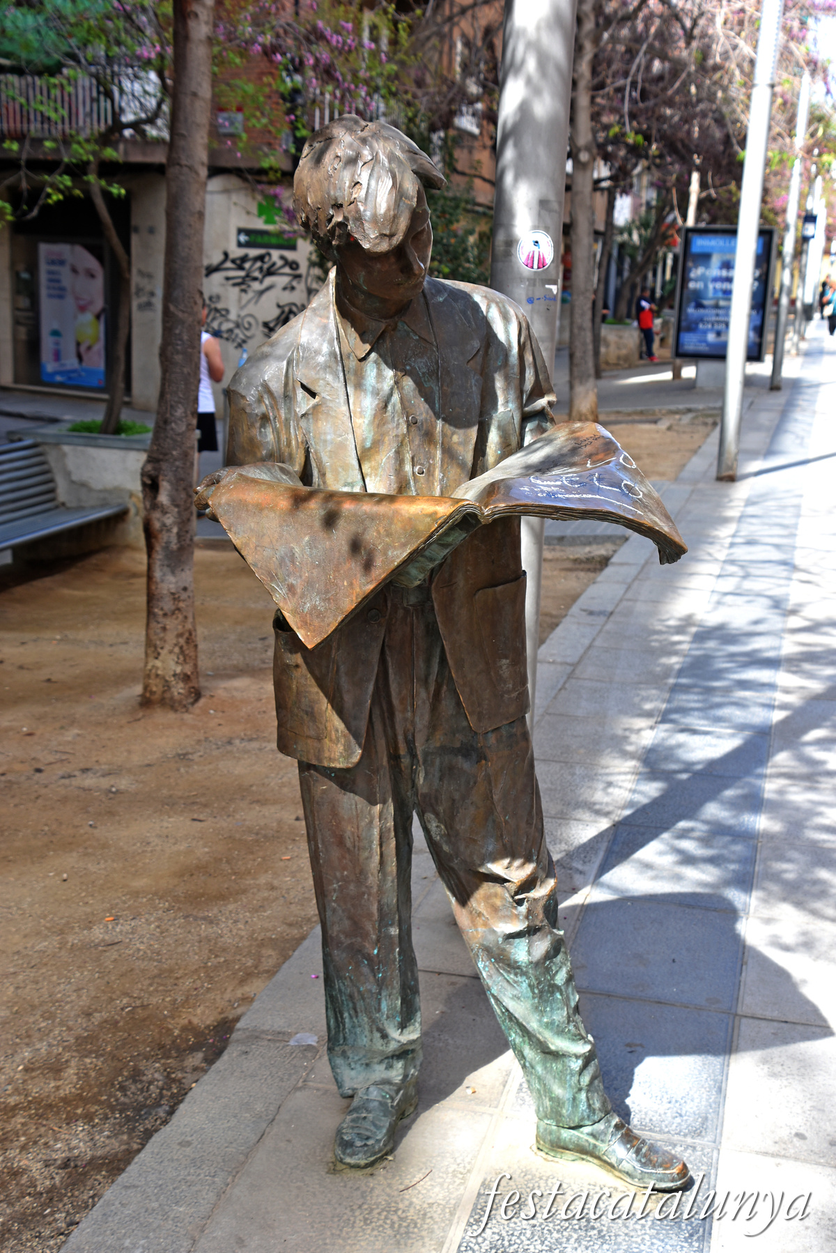 Mollet del Vallès - Lector de premsa