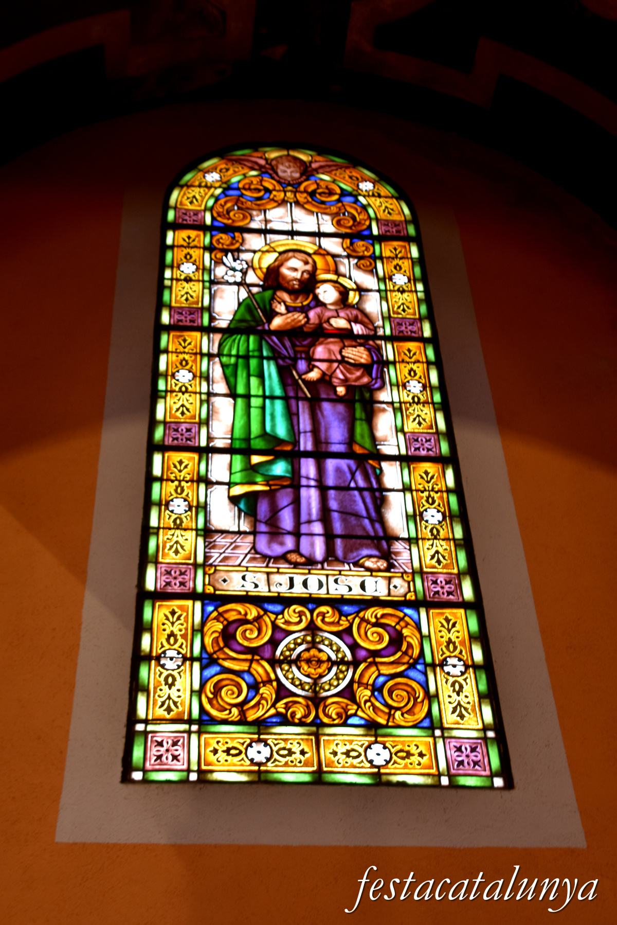 Mollet del Vallès - Església parroquial de Sant Vicenç - Vitralls 