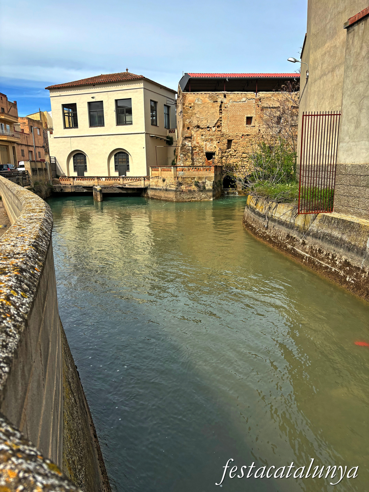 Alfarràs - Antic molí i fàbrica