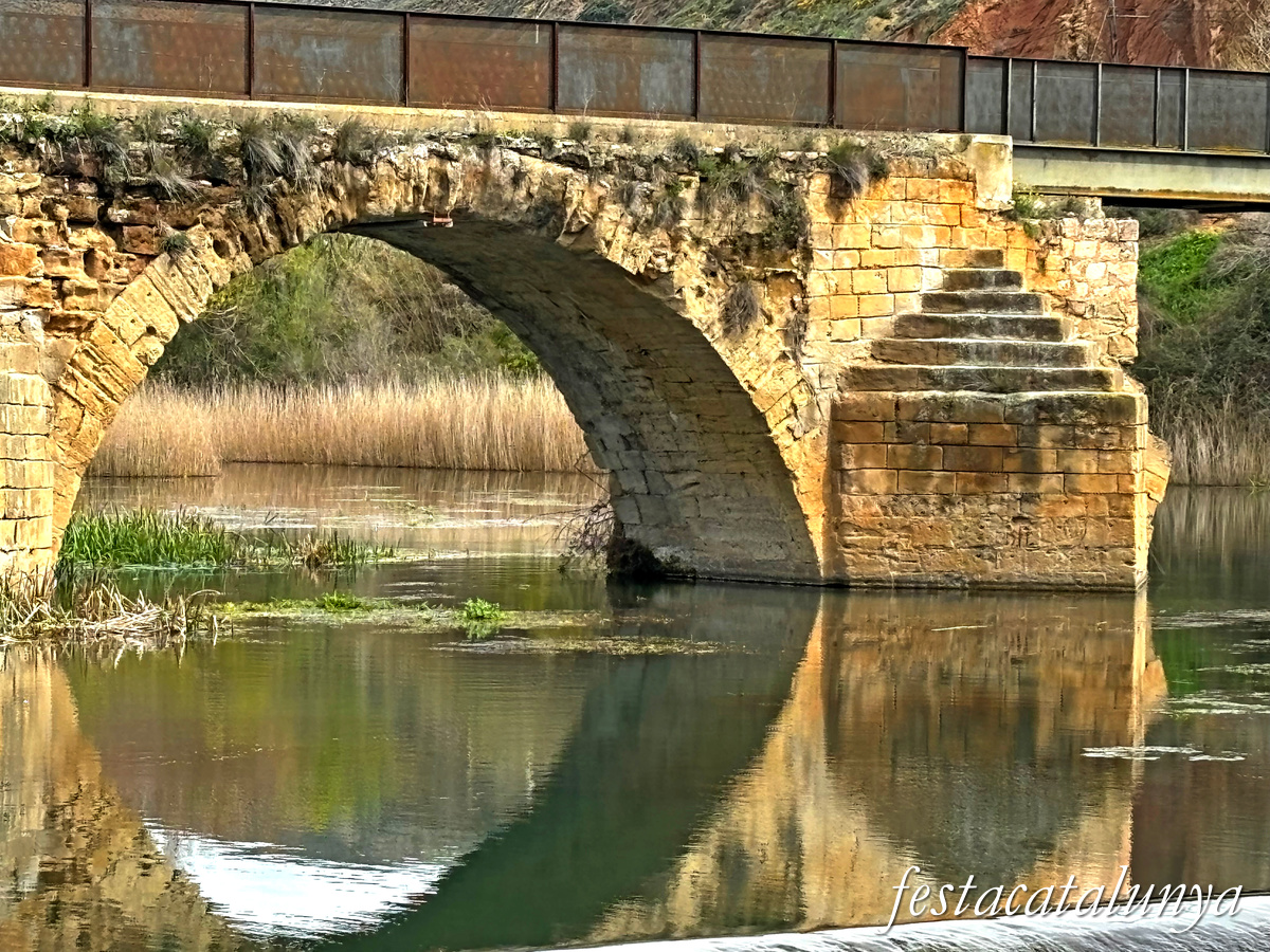 Pont Vell d'Alfarràs ***