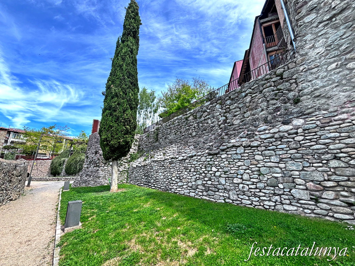 Sant Joan de les Abadesses - Parc de la Muralla 
