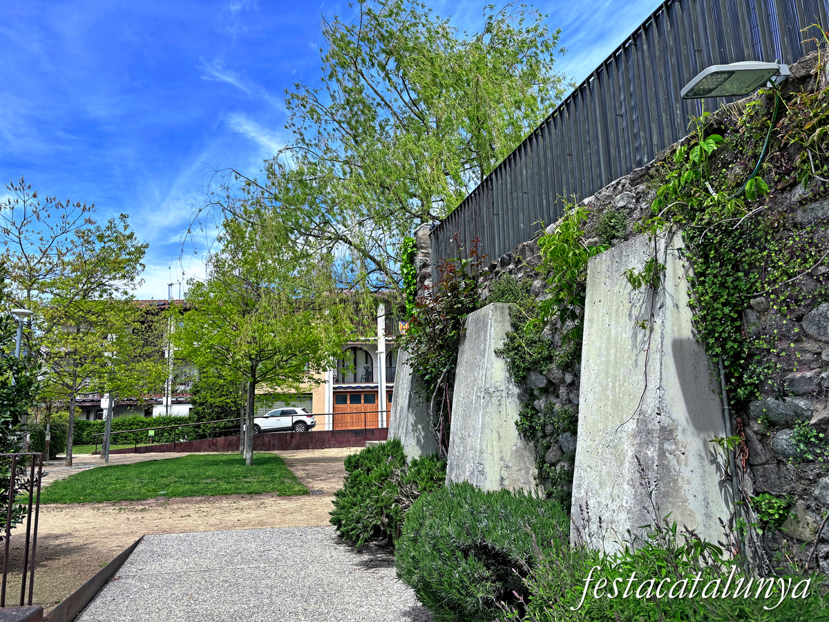 Sant Joan de les Abadesses - Parc de la Muralla 
