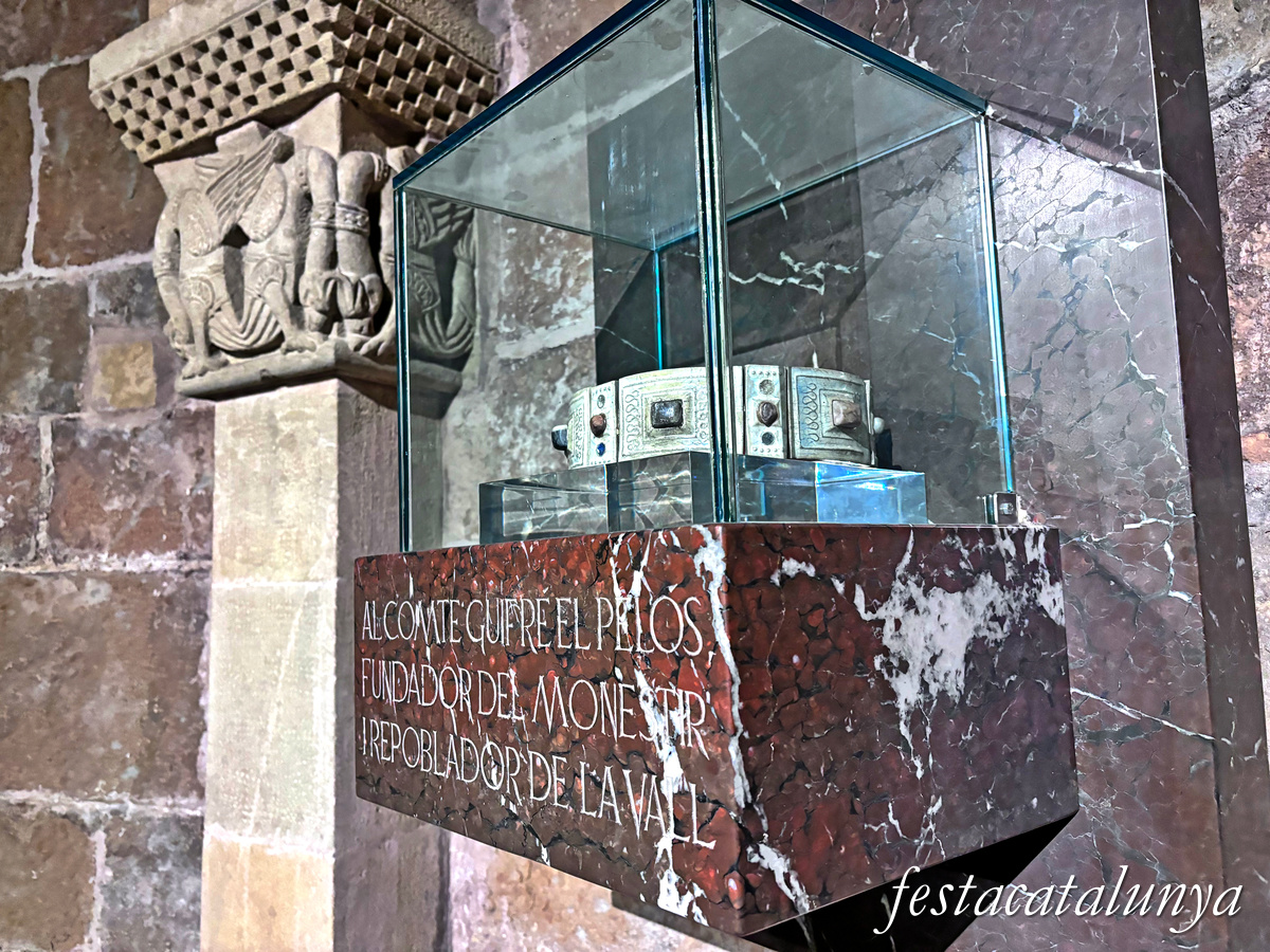 Sant Joan de les Abadesses - Baptisteri de l'església del monestir 