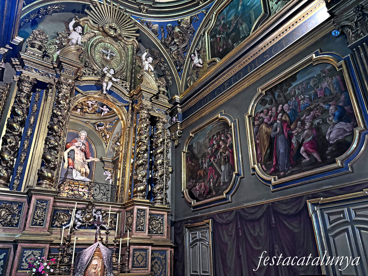 Sant Joan de les Abadesses - Capella dels Dolors de l'església del monestir
