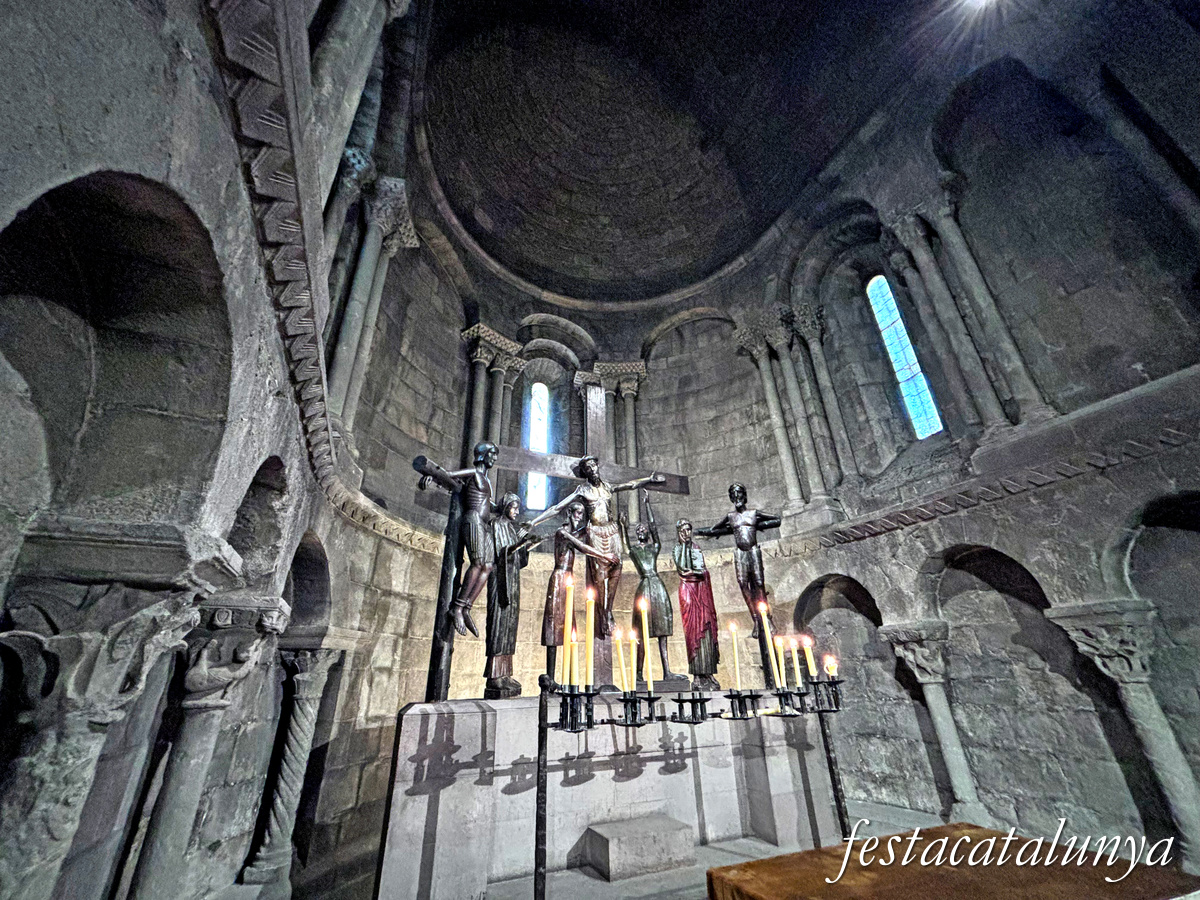 Sant Joan de les Abadesses - Devallament o Santíssim Misteri de l'església del monestir 