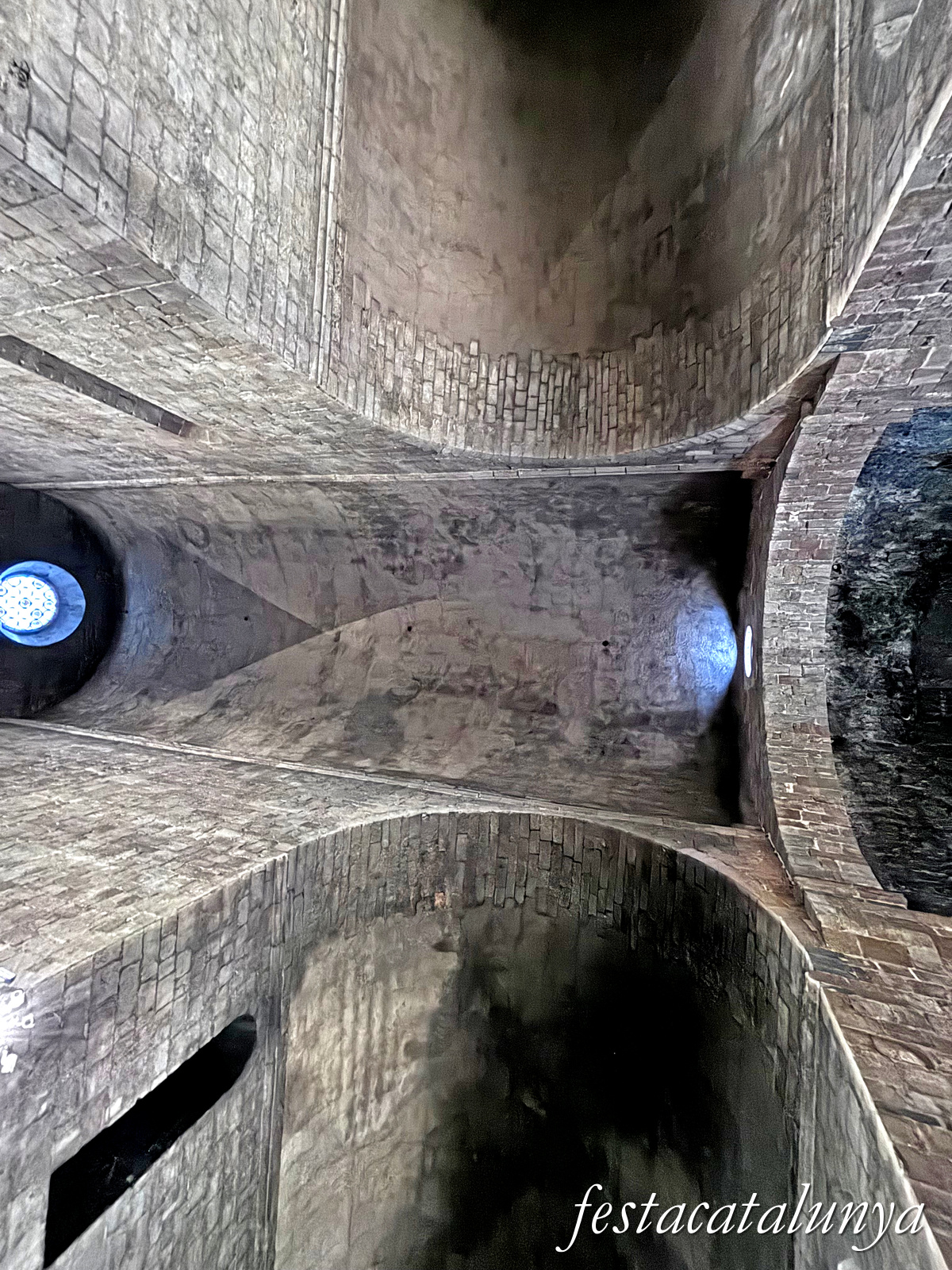 Sant Joan de les Abadesses - Interior de l'església del monestir